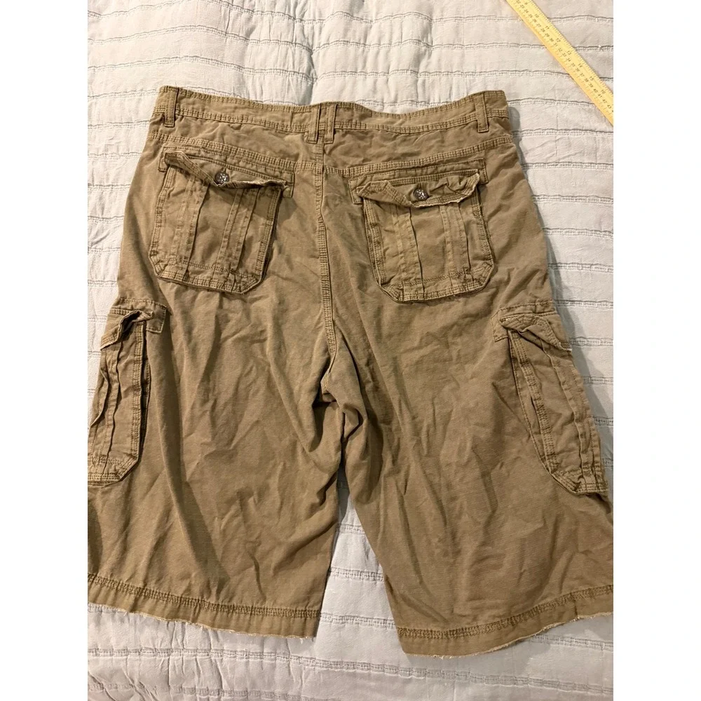 BKE Byron Mens Olive Green Cargo Shorts StandardFit Size 38 Cotton Ripstop B6771